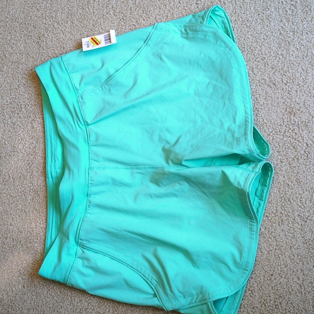 Lands End Active Lined Shorts 5"